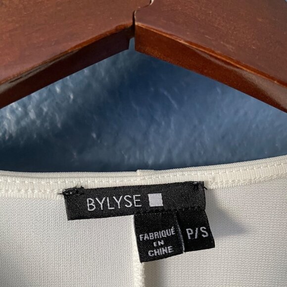 Bylyse White Draped Faux Wrap Asymmetrical Hem Long Sleeve Top Women's Size P/S - Picture 3 of 7